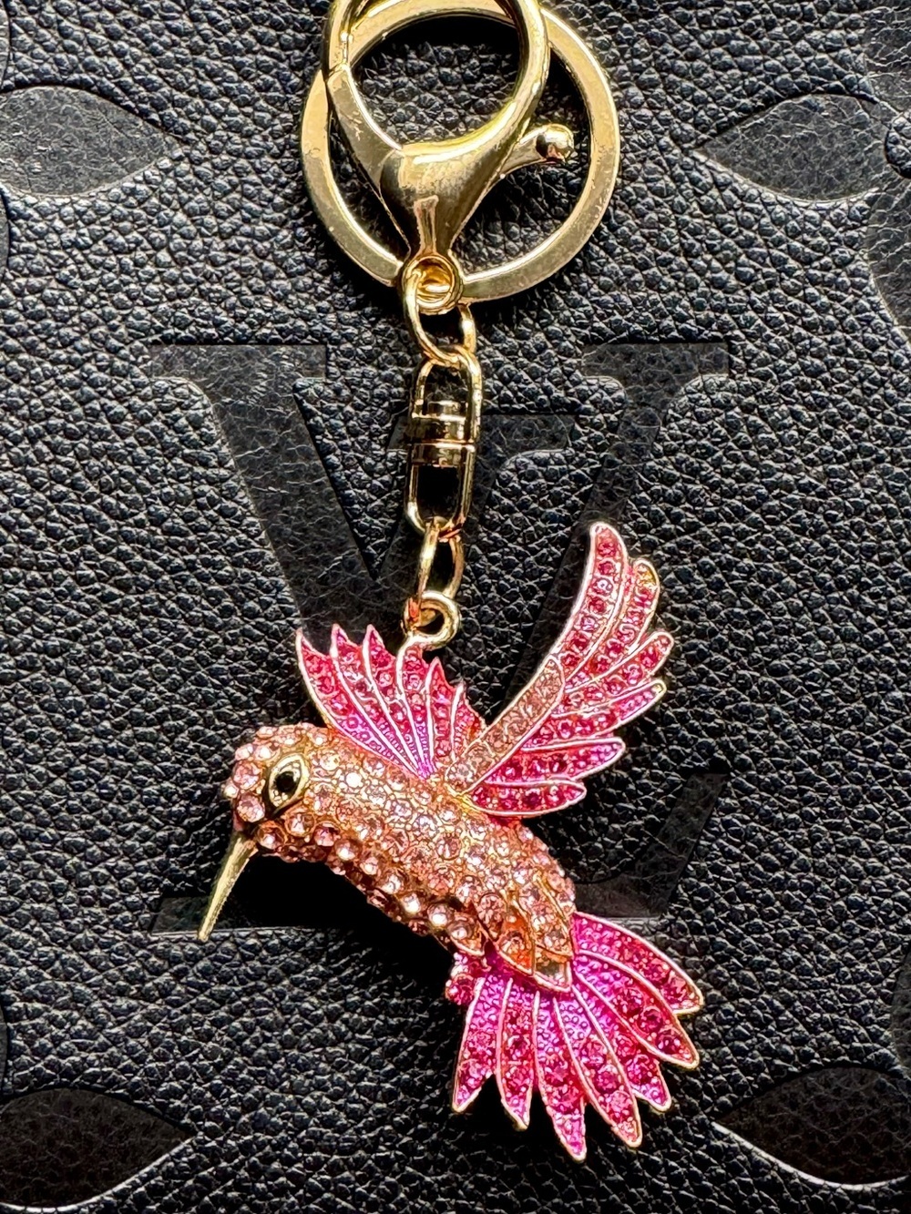 New Sparkling Pink Crystal Hummingbird Gold Tone Purse Bag Charm Keychain